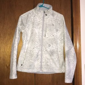 RARE women’s North Face.